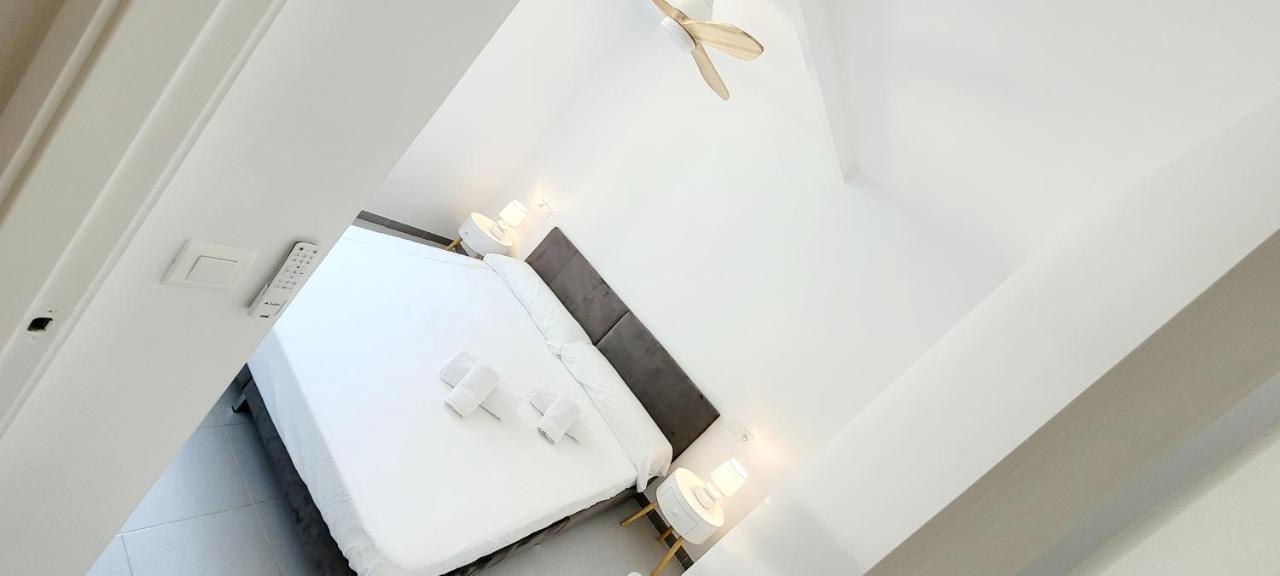 Precioso Apartamento Reformado En 1Ra Linea De Mar Sin Vistas كاليلا دو بالافروجيل المظهر الخارجي الصورة